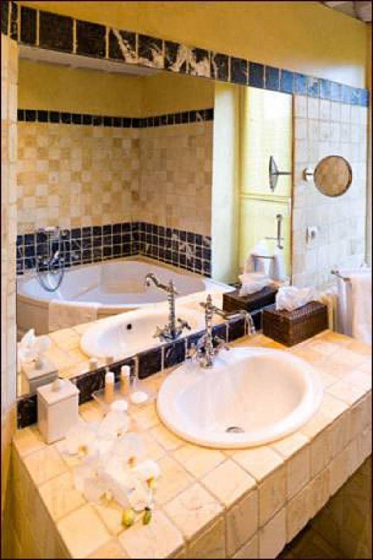 Auberge A La Bonne Idee Hotel Saint-Jean-aux-Bois  Bagian luar foto