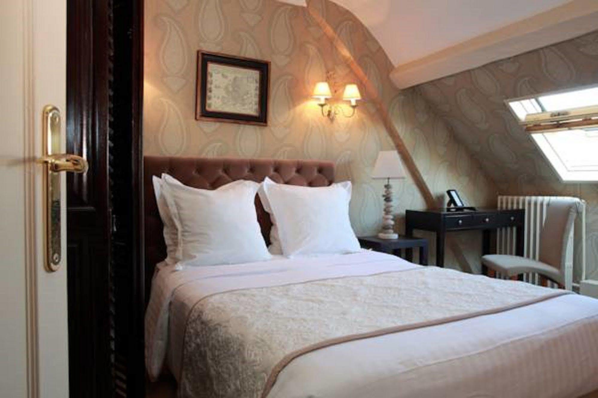 Auberge A La Bonne Idee Hotel Saint-Jean-aux-Bois  Bagian luar foto